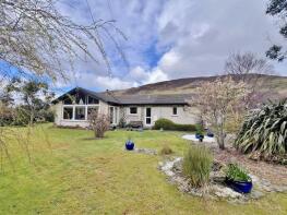 Larkspur, Main Street, Lochranza, Isle Of Arran KA27 8HJ