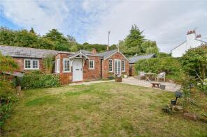Rake Corner, The Village, Burton, Neston CH64 5TF
