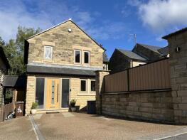 24, Printers Drive, Carrbrook, Stalybridge SK15 3FN