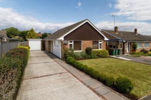 32, Silverlands Road, Folkestone CT18 8JG