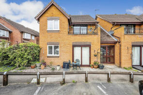 10, Eleanor Walk, Milton Keynes MK17 9QX