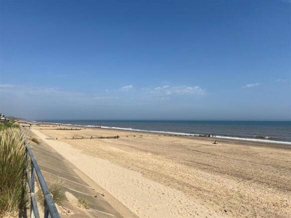 BACTON BEACH