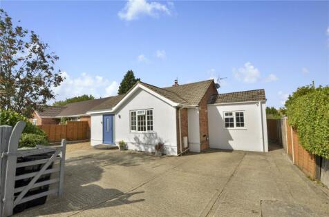 Shaftesbury Road, West Moors, Ferndown, Dorset, BH22