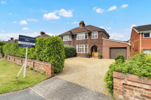 412, London Road, Davenham, Northwich CW9 8EE