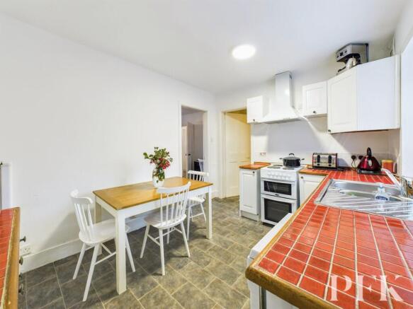 Kitchen/Dining