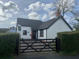 2 Kinfauns, Lamborough Crescent, Clarbeston Road SA63 4UZ
