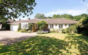 6, Caroon Drive, Rickmansworth WD3 6DD