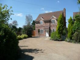 17, Haddenham Road, Aylesbury HP17 8LS