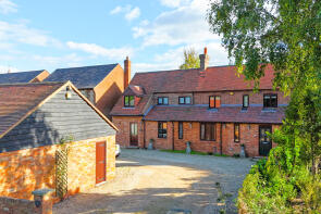 7, Risborough Road, Aylesbury HP17 8LY
