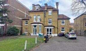 Flat B, 19, Upper Richmond Road, London SW15 2RF