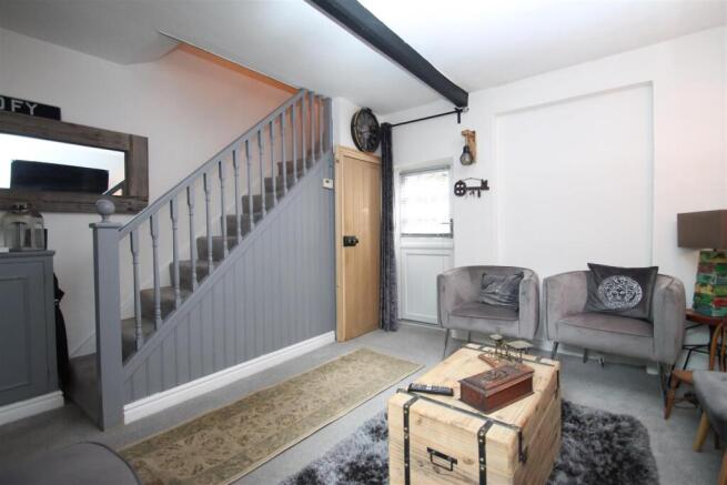 sitting room 2.JPG