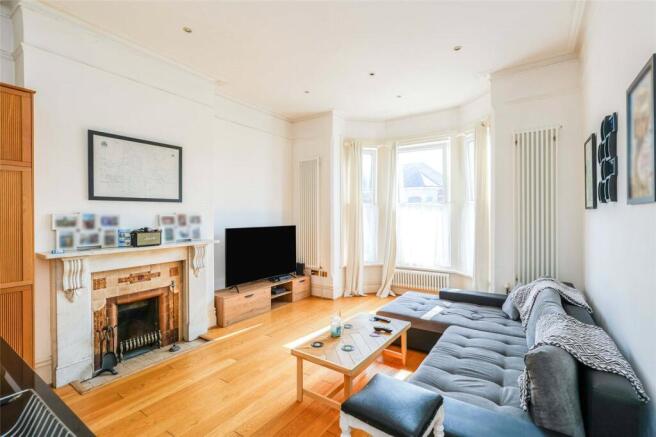Kitchen / Lounge