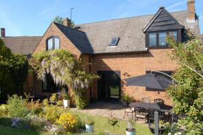 Millslade, Main Street, Daventry NN11 2NN