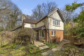 Sylvia's Cottage, Guildford - Godalming By-pass, Compton GU3 1DY