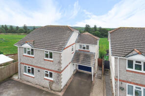 1, Harding Meadow, Looe PL13 1QX