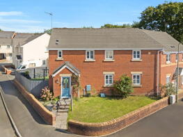 27, Gelli Deg, Fforestfach, Swansea SA5 4PB