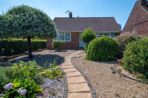 North Road, Horndean