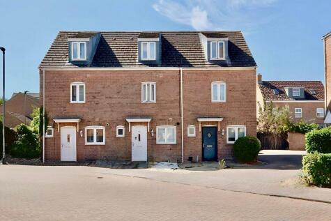Robertson Way, Sapley, PE28