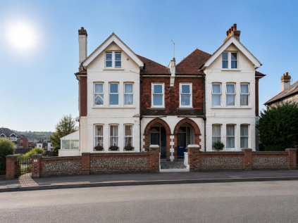 Moat Croft Road, Eastbourne, BN21 1NL