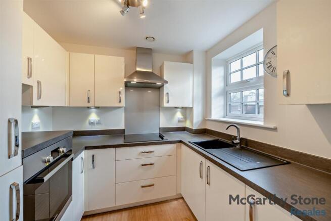 Kitchen: