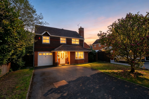 Cagney Drive, Abbey Meads, SN25