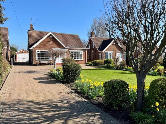 3 bedroom Bungalow - Dormer Detached for sale