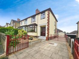 15, Brackley Avenue, Burslem, Stoke-on-trent ST6 7DN