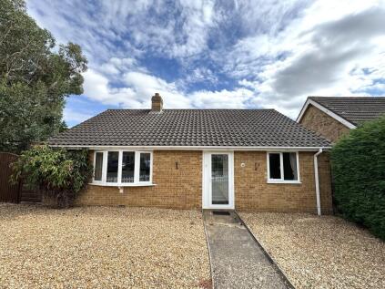 WATLINGTON - Detached 2 Bedroom Bungalow on Generous Corner Plot