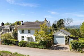 Broadfields, Chase Road, Malvern WR13 6DJ