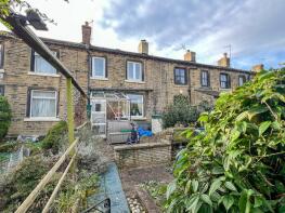 11, Lake View, Armitage Bridge, Huddersfield HD4 7NX