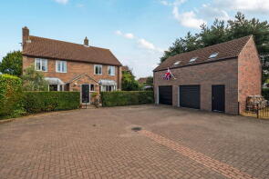 The Willows, Meadowfield Drive, South Duffield YO8 6TE