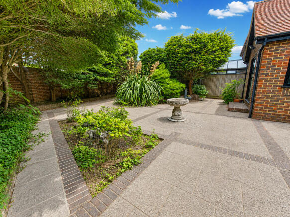 side garden