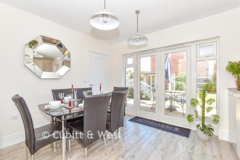 Newlands Avenue, Waterlooville, Hampshire