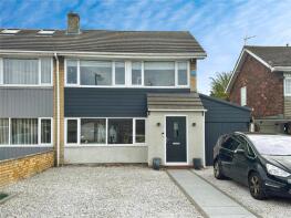 3, Marquis Gardens, Barnby Dun, Doncaster DN3 1DX