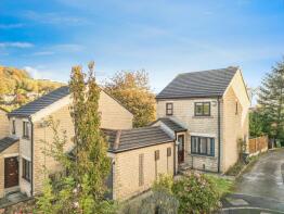 7, Uplands, Birkby, Huddersfield HD2 2FS