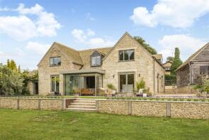Monastery Bells, 42508 Lane To Cricket Ground Cranham, The Knoll, Gloucester GL4 8HR