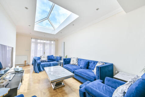 Priory Gardens, Hanger Hill, London, W5