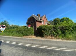 Moulton Crossing Gatehouse, High Green, Norwich NR15 2HU