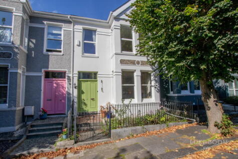 Broad Park Road, Peverell, PL3 4PX
