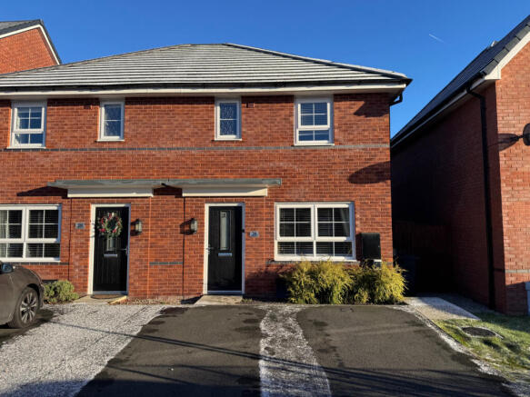 3 bed semi-detached house for sale Brookbridge Ro
