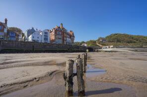 10, Sandsend Court, Sandsend Bridge To Sandsend Road, The Parade, Whitby YO21 3TD