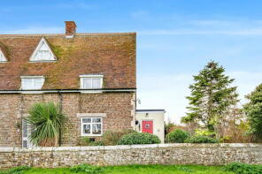 3, School Cottages, Rye Harbour Road, Rye TN31 7TE