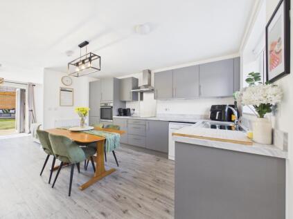 Mallard Court, Huddersfield, HD4