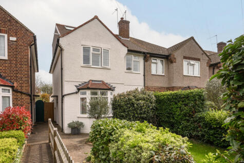 Queensland Avenue, London, SW19