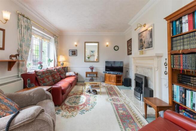 Sitting Room 1.jpg