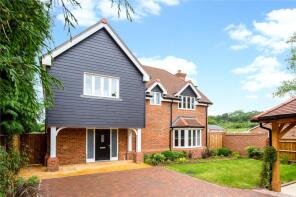 The Potters, Hayes Lane, Horsham RH13 0SQ