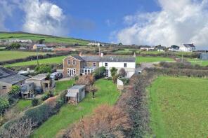 1, Pen Mor, Goonvrea Road, St. Agnes TR5 0NJ