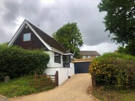 Oak Tree House, Valley Road, Buckingham MK18 4AL