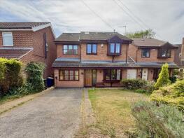 33, Burnside Grove, Nottingham NG12 4ET