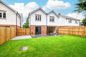 2, The Orchard, Alexandra Road, Chipperfield, Kings Langley WD4 9DS